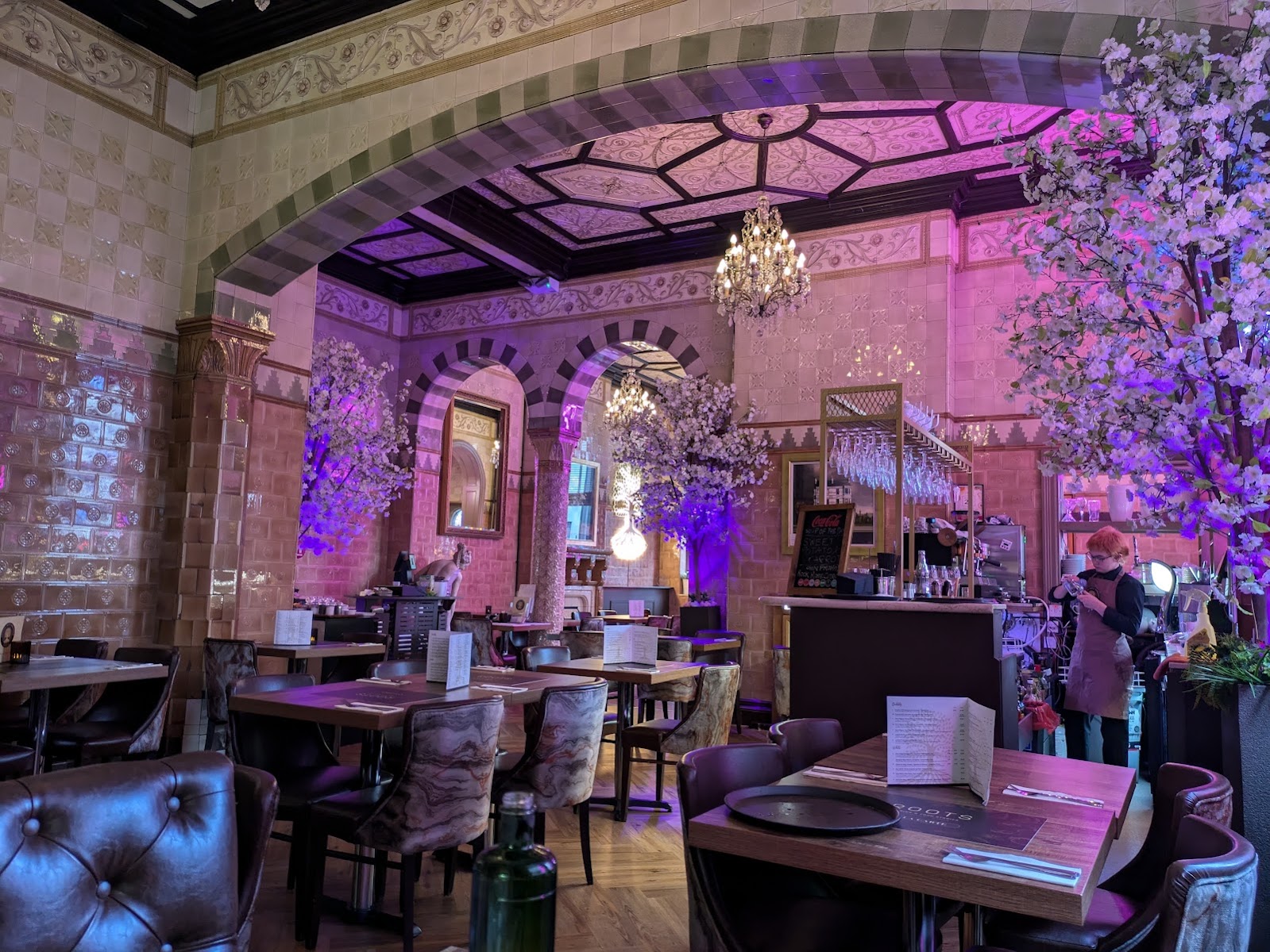 Roots • Cocktail Bar & Brasserie thumbnail 3